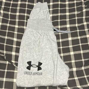 Grey men’s under armour joggers